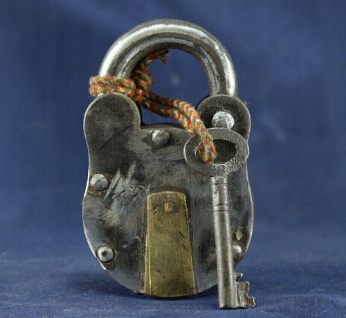 Antico lucchetto ferro ottone