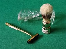 SET DA BARBA PENNELLO E RASOIO