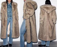 Cappotto lungo con cappuccio