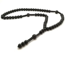 Collana lunga di perle nere