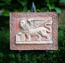 Bassorilievo leone di San