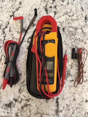 Fluke 325 400a - 325, rms