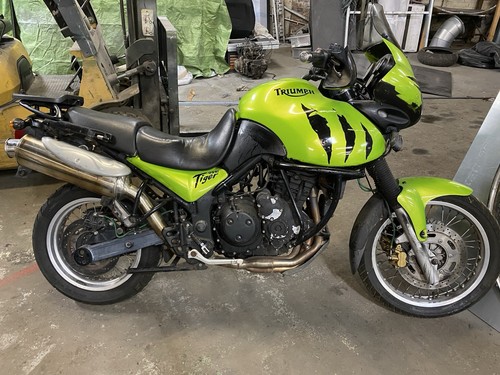 Bullone motore triumph - bullone,