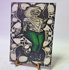 Ragazza incisa al laser che