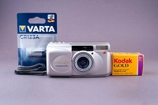 Olympus Superzoom 80G 35 mm fotocamera punta e scatta pellicola