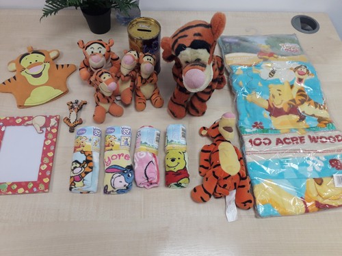 Winnie the pooh tigger - &,
