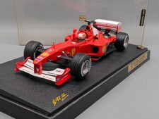 Modellini auto 1:18 Hot Wheels Ferrari Campione del Mondo 2000 M. Schumacher #3 Vetrina