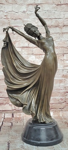 Grande statuina danza bronzo