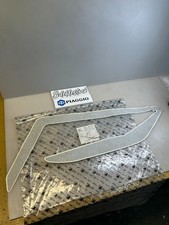 1 sticker gauche aprilia