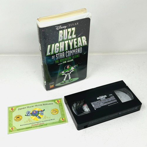 Buzz lightyear the adventure - lightyear,