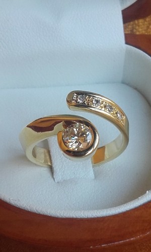 Anello oro giallo - in,