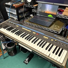 KORG POLY-61 Sintetizzatore