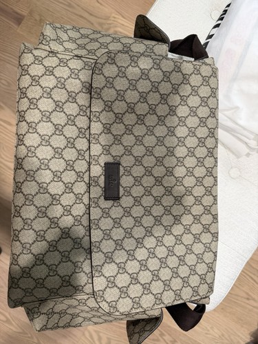 Gucci beige monogram canvas - beige,