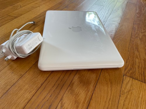 Apple macbook mc207b - macbook, mc207b/a