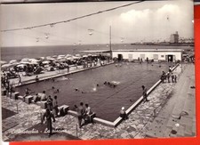 CARTOLINA  CIVITAVECCHIA  B/N  VIAGGIATA 1960 LA PISCINA   REGALO