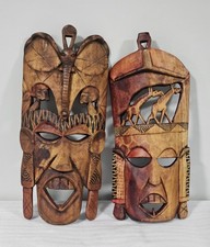 Grandi maschere in legno