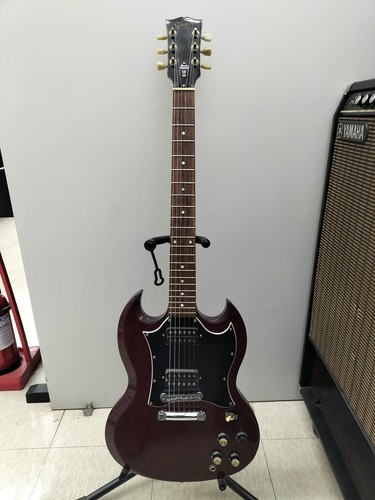 Gibson cherry made usa - sg,