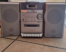 micro hi-fi Sony CMT-EP 313. CD + radio AM/FM + cassette + 2 casse