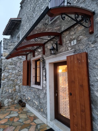 Pensilina tettoia legno - in,