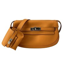 HERMES Kelly Move Apricot Veau