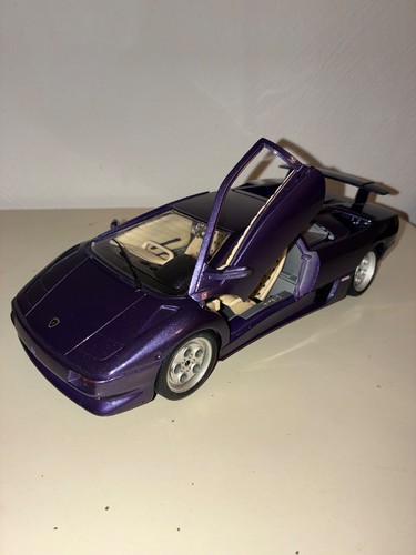Modellino auto bburago - auto,