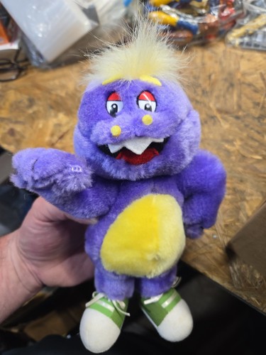 Chuck cheese 1996 - e,