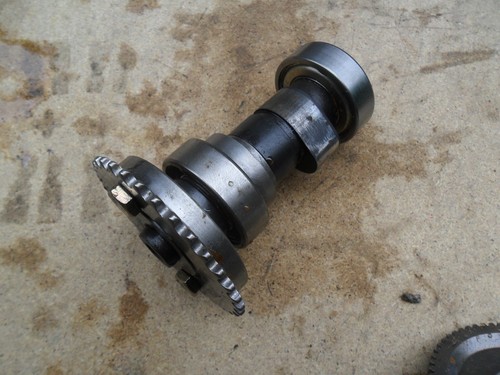 Assemblaggio albero camme - albero, a