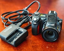 Nikon Coolpix 8700 8 megapixel