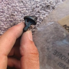 ORIGINALE 867955993A GETTO UGELLO VW POLO MK2 DERBY VENTO