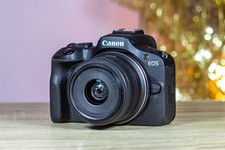 Canon EOS R100 + RF-S 18-45mm