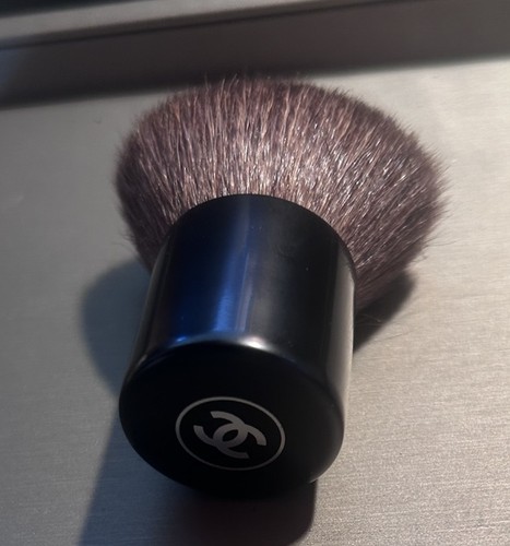 Chanel petit pinceau touch - le, pinceau-touch