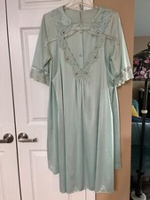 Vtg Lorraine MINT GREEN Nylon NIGHTGOWN/ROBE Set MED