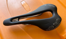 Selle ITALIA Superflow BLACK