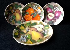 Servizio piatti da parete in