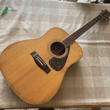 Chitarra acustica Yamaha