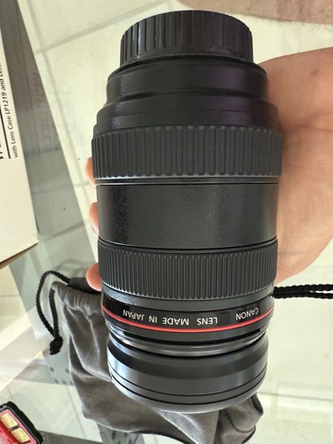 Canon 70mm 8 - 24-70mm, f/2.8