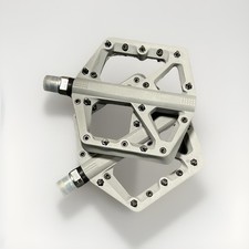 Pedali piatti mtb grigi nuovi