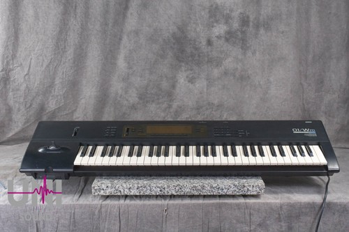 Korg music workstation - 01/w,