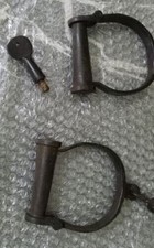 Vecchie manette stile antico