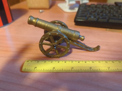 Cannone ferro metallo - ferro,