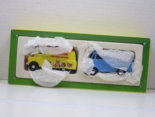 Bedford CA / Morris J Vans