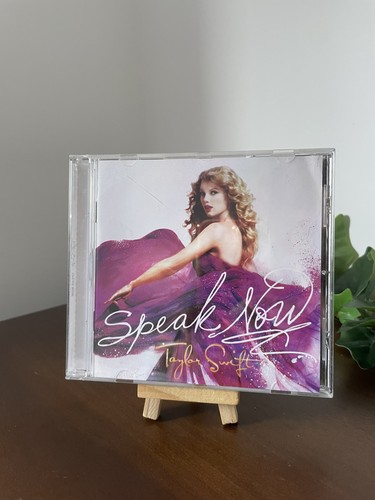 Taylor swift speak now - -,