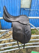 Sella da dressage senza nome