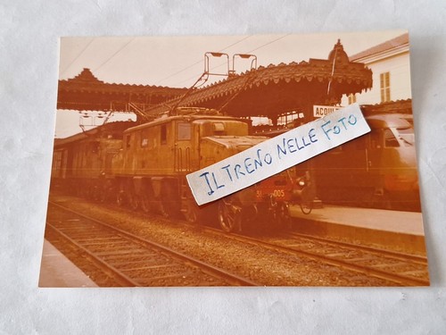 Fotografia stazione acqui - fotografia,