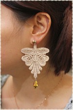 orecchini in pizzi macrame