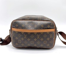 LOUIS VUITTON Bag: Reporter