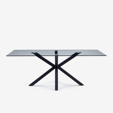 Tavolo design moderno con