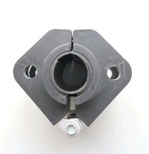 Staffa di montaggio sedile