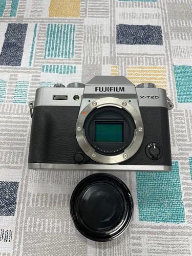 Fotocamera digitale mirrorless