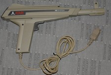 Pistola leggera Atari XE XG-1 (testata - perfettamente funzionante)